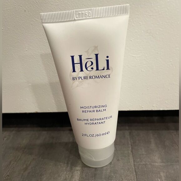 NWT Moisturizing Repair Balm - Picture 4 of 5